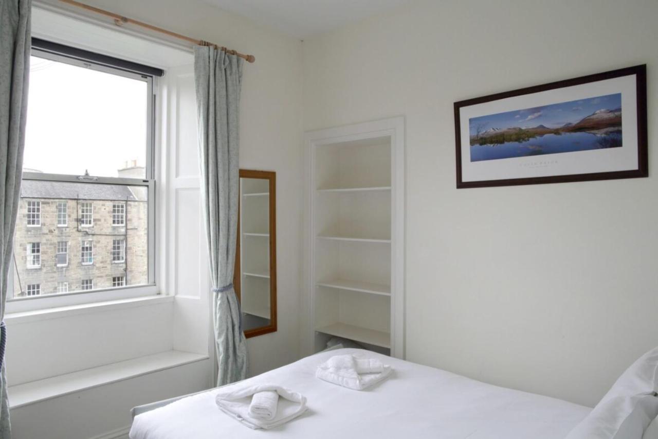 Modern And Colourful Flat By The Castle Daire Edinburgh Dış mekan fotoğraf